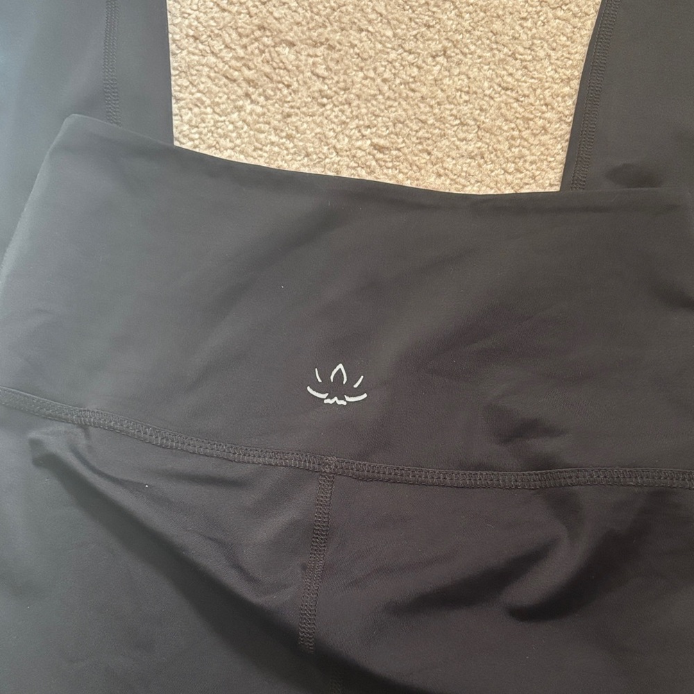 Beyond Yoga Black High-Waist Active Leggings - Picture 3 of 4
